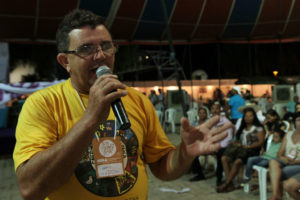Legenda: O agricultor Francisco Edilson Neto pode ser afetado pelo Perímetro Irrigado Santa Cruz do Apodi, que está sendo construído no Rio Grande do Norte. "Nós estamos perdendo os territórios. Se a gente não lutar, não vamos ter mais nenhum camponês no próximo ENA”, Foto: Francisco Vldean